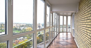 Панорамное остекление балкона Саров, цена от 3700 руб.